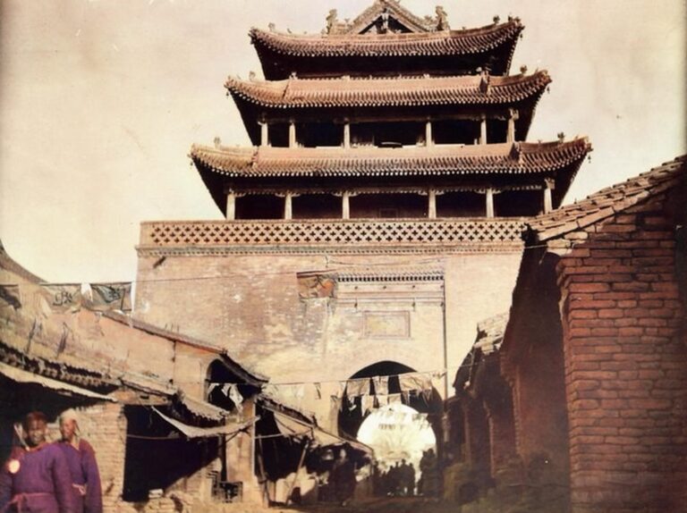 Experience Traditional Performances at Yuncheng Dongfeng Stage: Your Ultimate Travel Guide