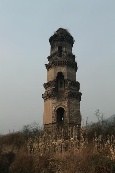 A scenic view of Yuncheng Luyuantou Yongxing Temple Pagoda