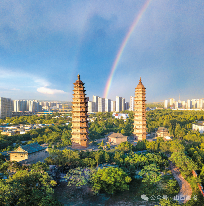 A scenic view of Yuncheng Miaodao Temple Twin Pagodas