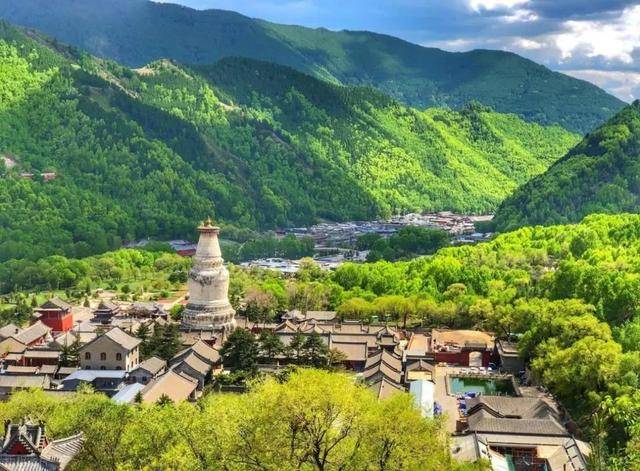 A scenic view of Yuncheng Qingliang Temple Ruicheng