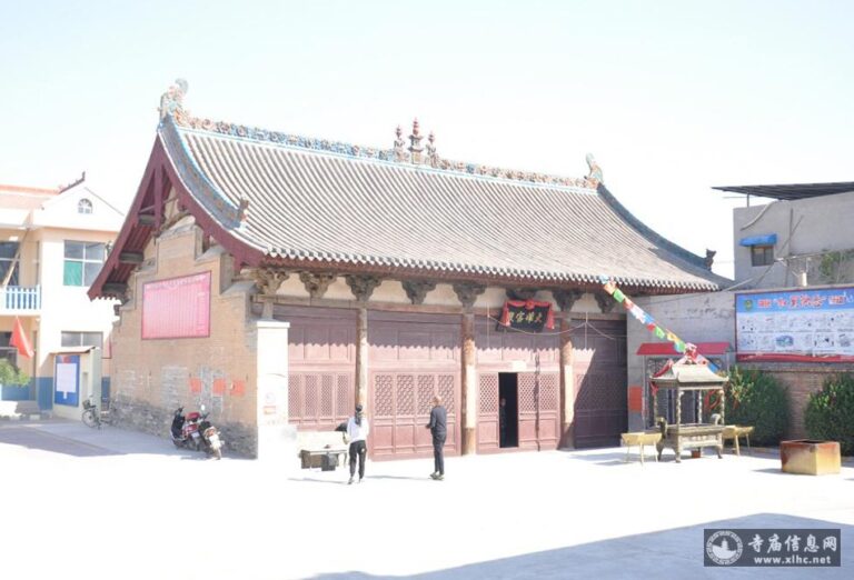 Yuncheng’s Xinjiang Shousheng Temple Hall: A Spiritual Oasis in Shanxi