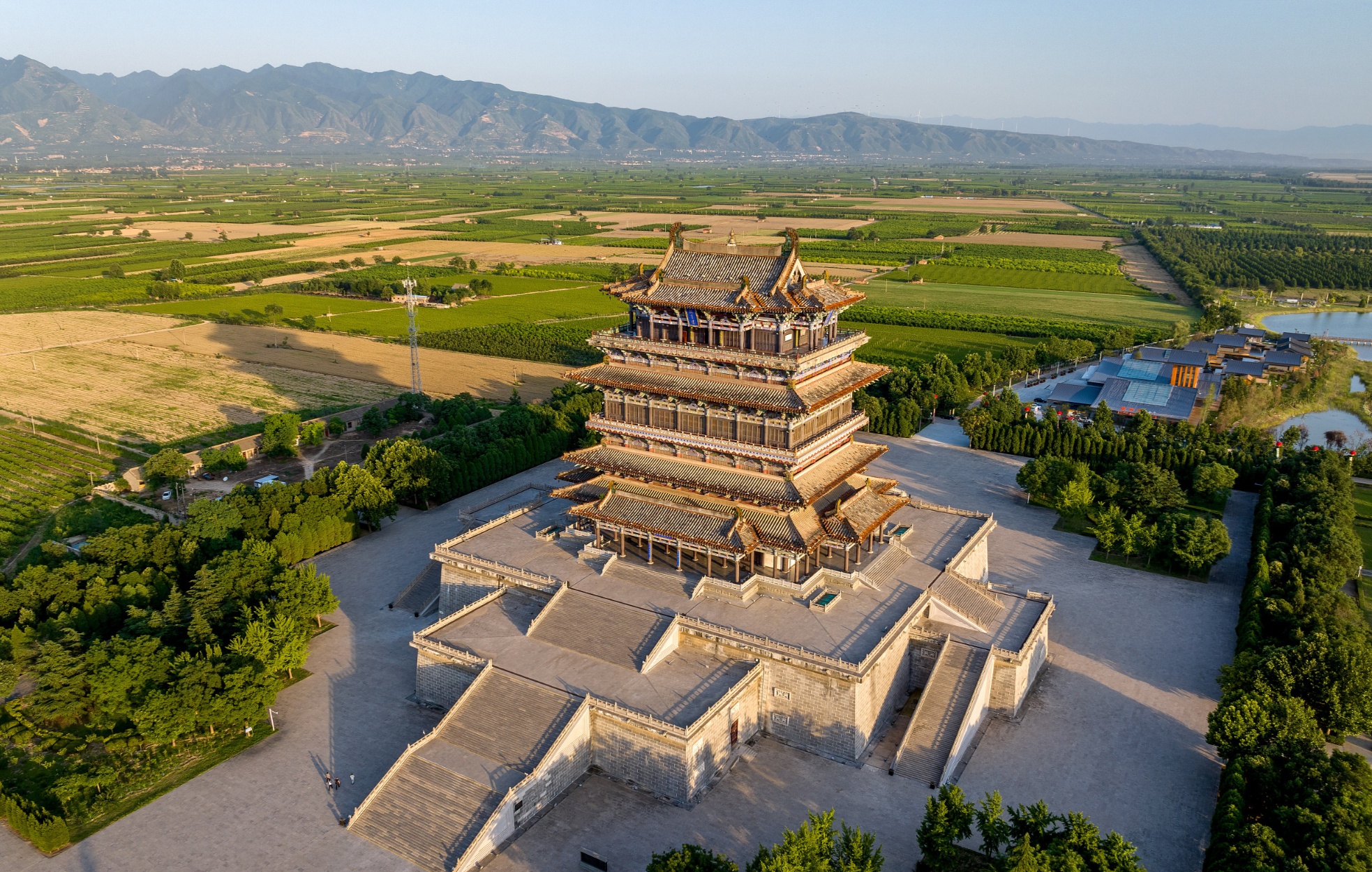A scenic view of Yuncheng Yu Wang Cheng Ruins