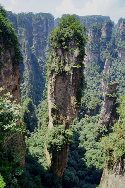 A Journey Through Zhangjiajie Qilonggang Gumuqun: Your Ultimate Travel Guide