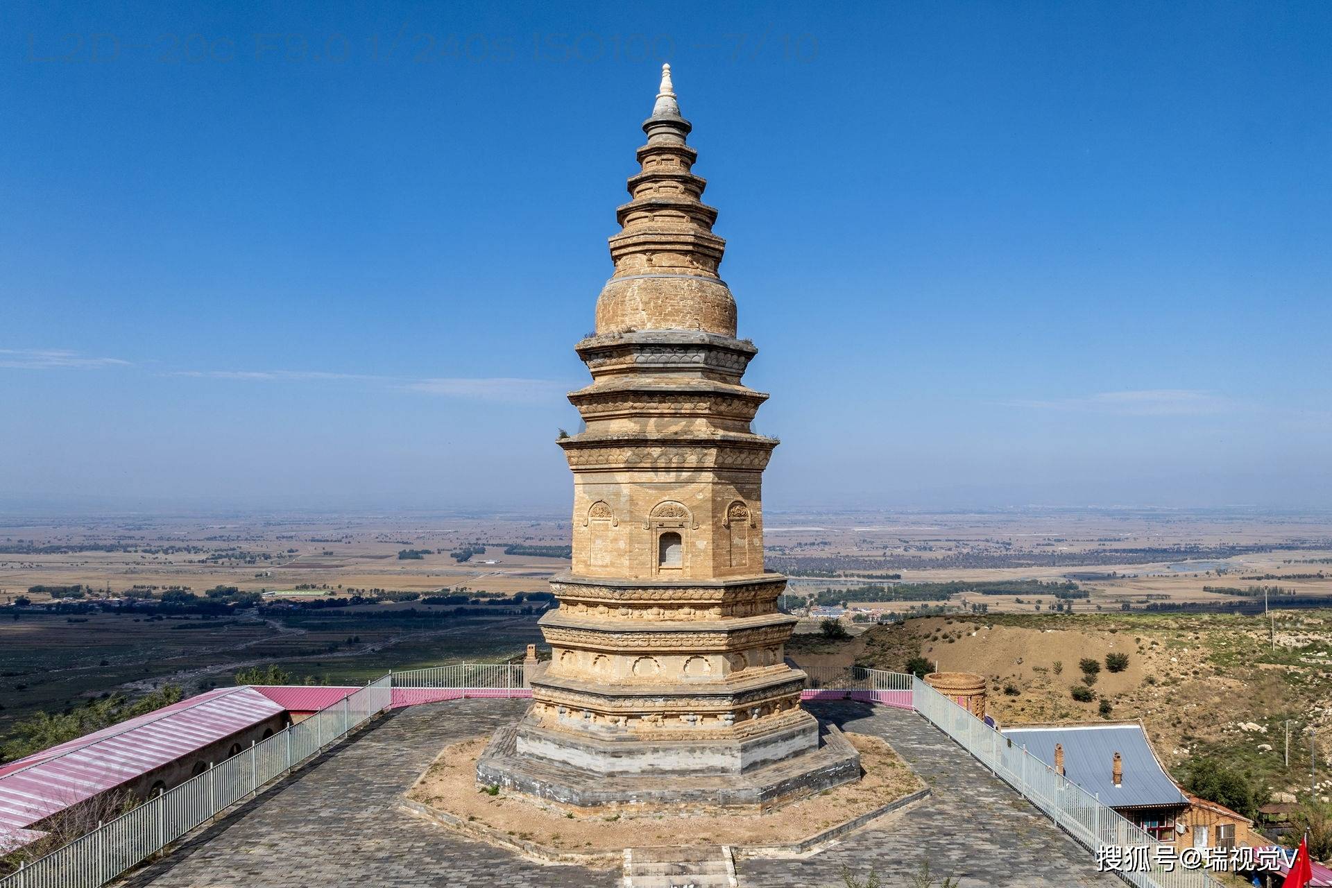 A scenic view of Zhangjiakou Gucheng Temple Chongguang Pagoda