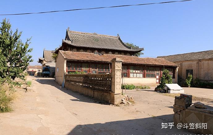 A scenic view of Zhangjiakou Nuanquan Huayan Temple