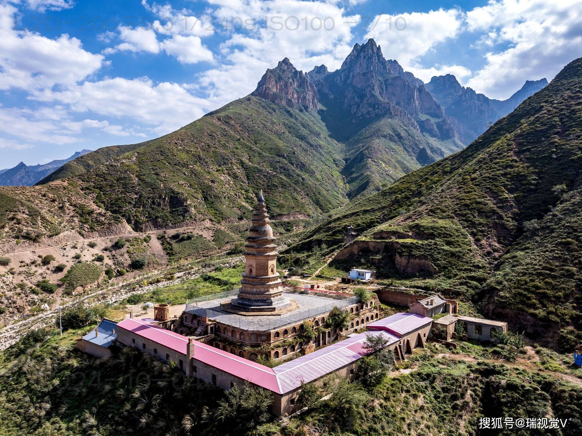 A scenic view of Zhangjiakou Shujiu Temple Pagoda
