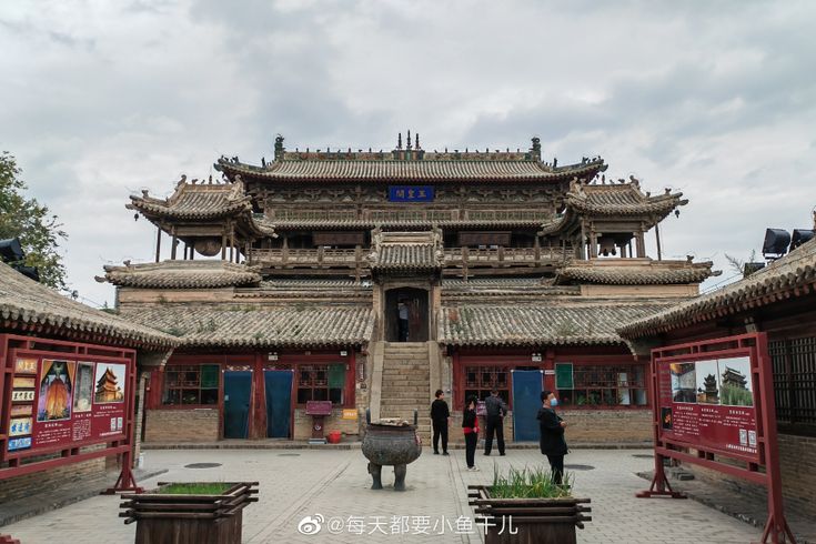A scenic view of Zhangjiakou Weizhou Yuhuang Pavilion