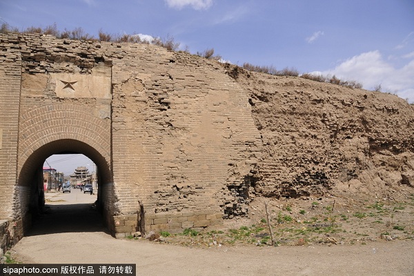 A scenic view of Zhangjiakou Ximalin Yuhuang Pavilion
