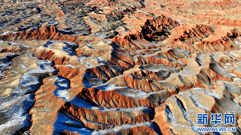 A scenic view of Zhangye Donghuishan Yizhi