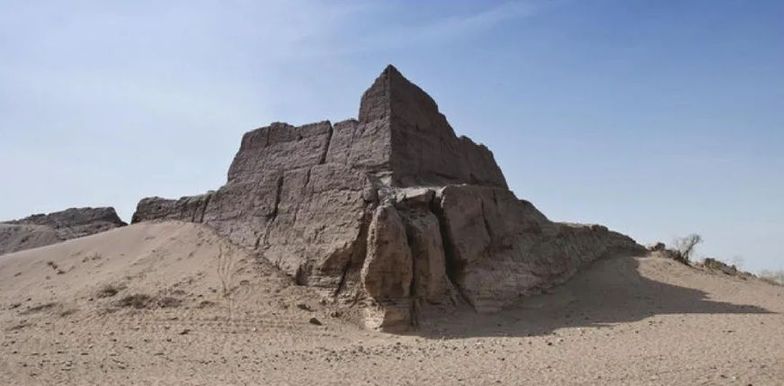 A scenic view of Zhangye Heishuiguo Yizhi