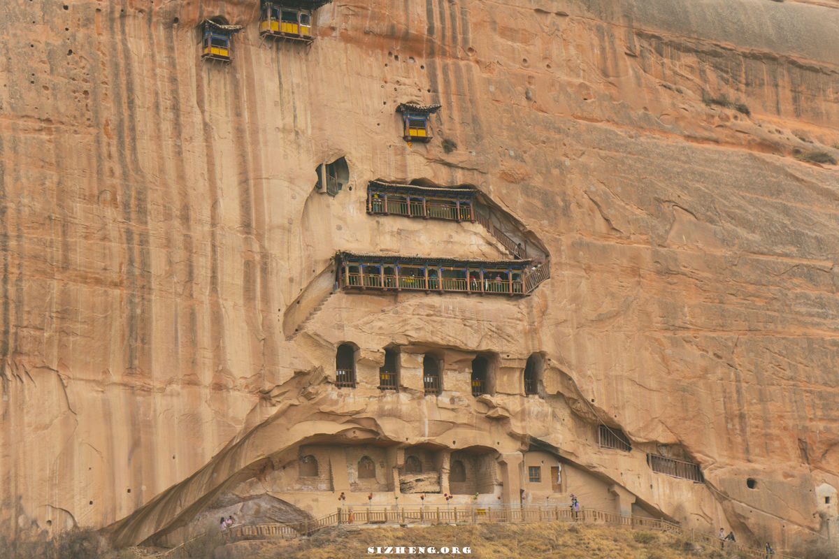 A scenic view of Zhangye Matisi Shikuqun