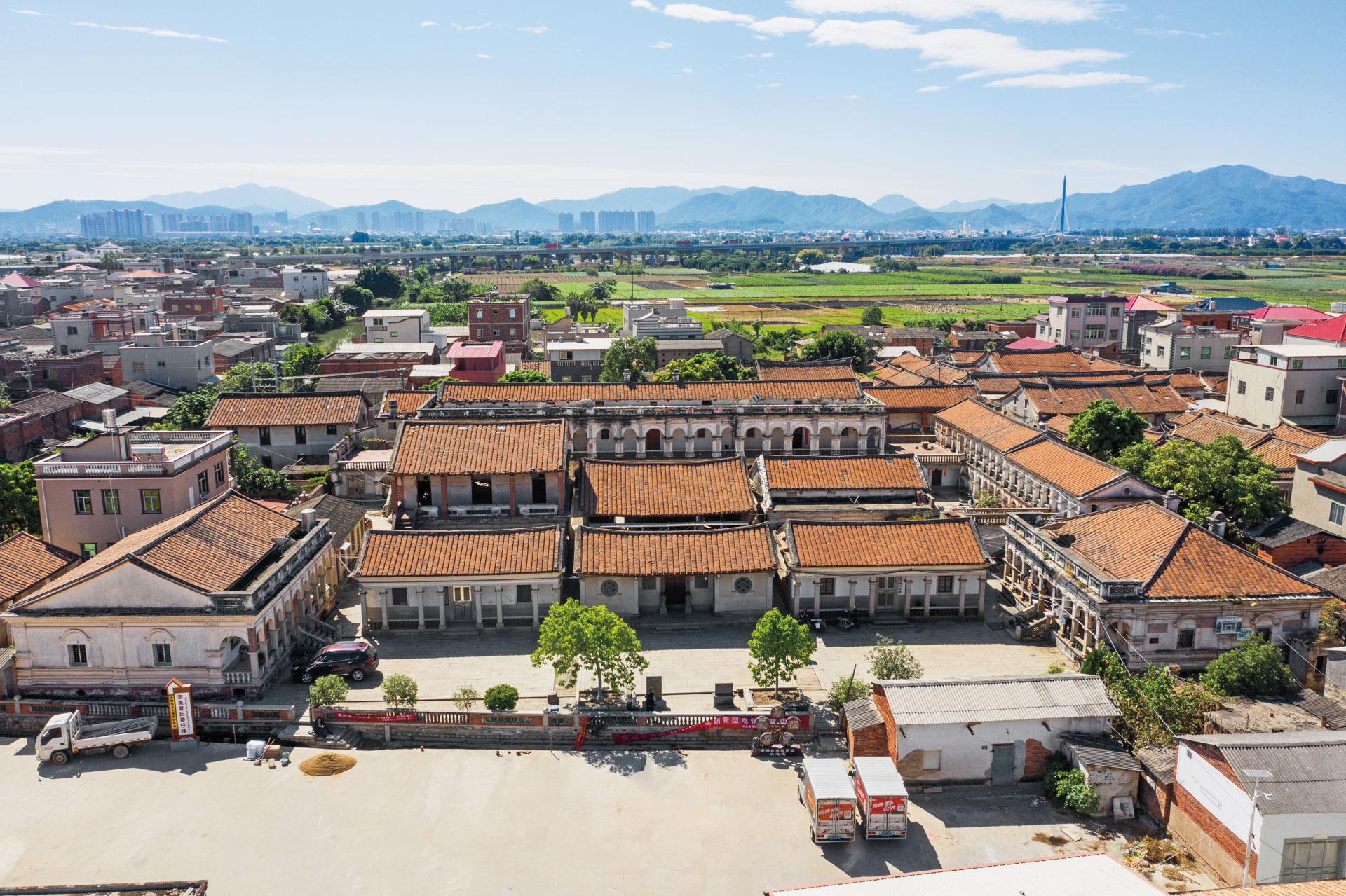 A scenic view of Zhangzhou Dongmei Zengshi Fanzailou