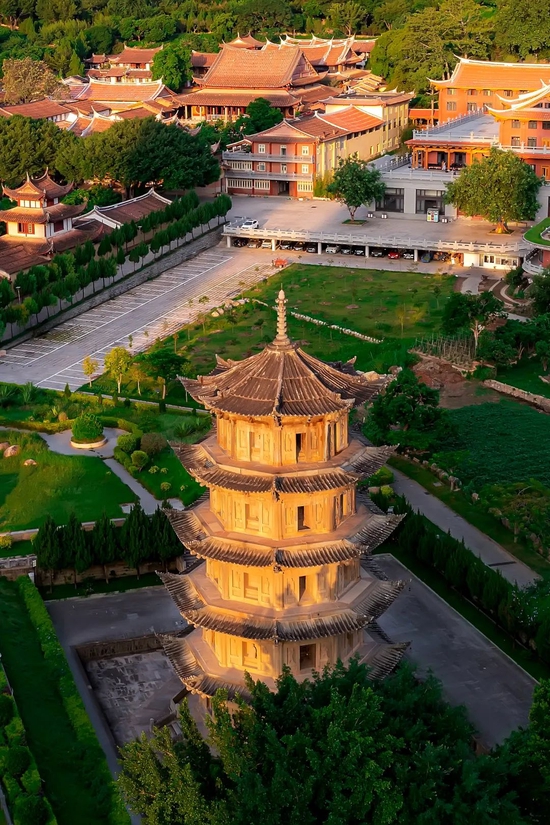 A scenic view of Zhangzhou Nanshangong