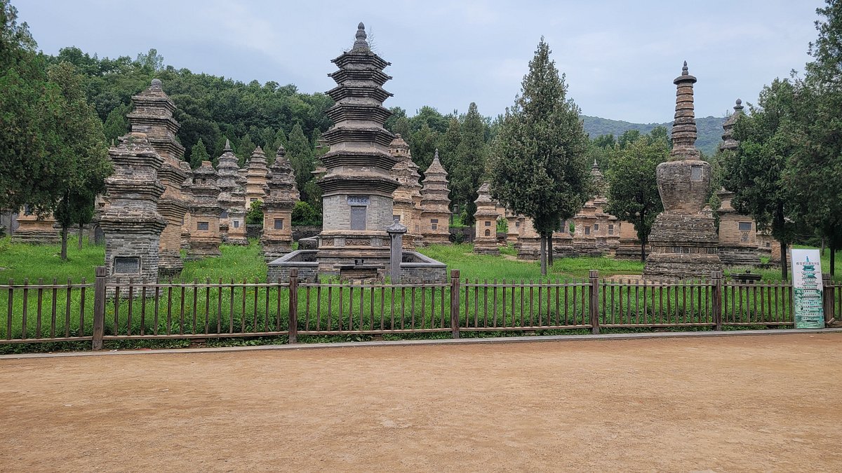 A scenic view of Zhengzhou Erqibagongjiniantahaijiniantang