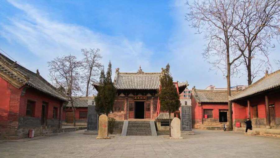 A scenic view of Zhengzhou Nanyuemiao