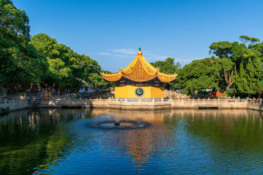A scenic view of Zhoushan Putuoshan Duobaota