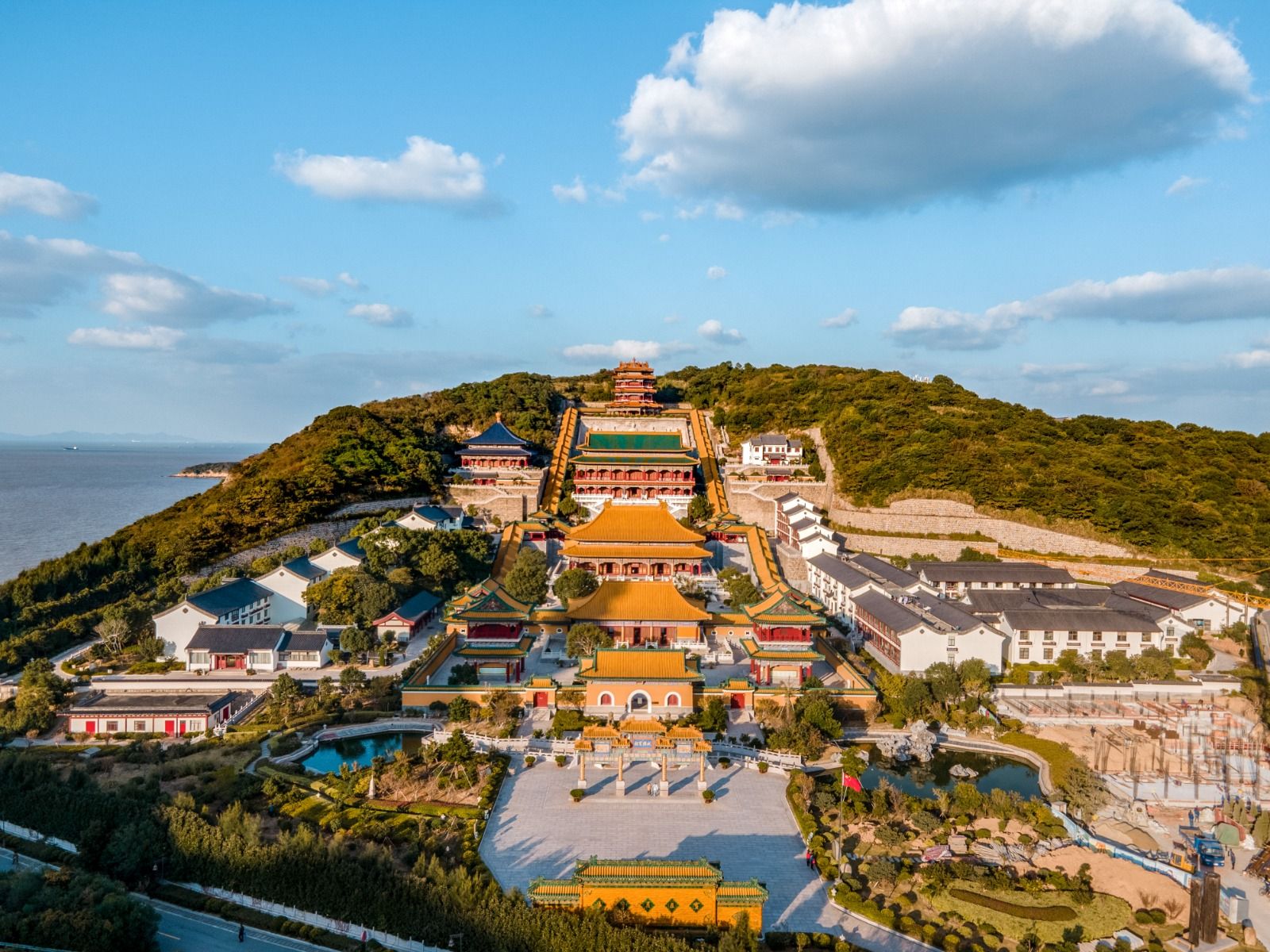 A scenic view of Zhoushan Putuoshan Duobaota