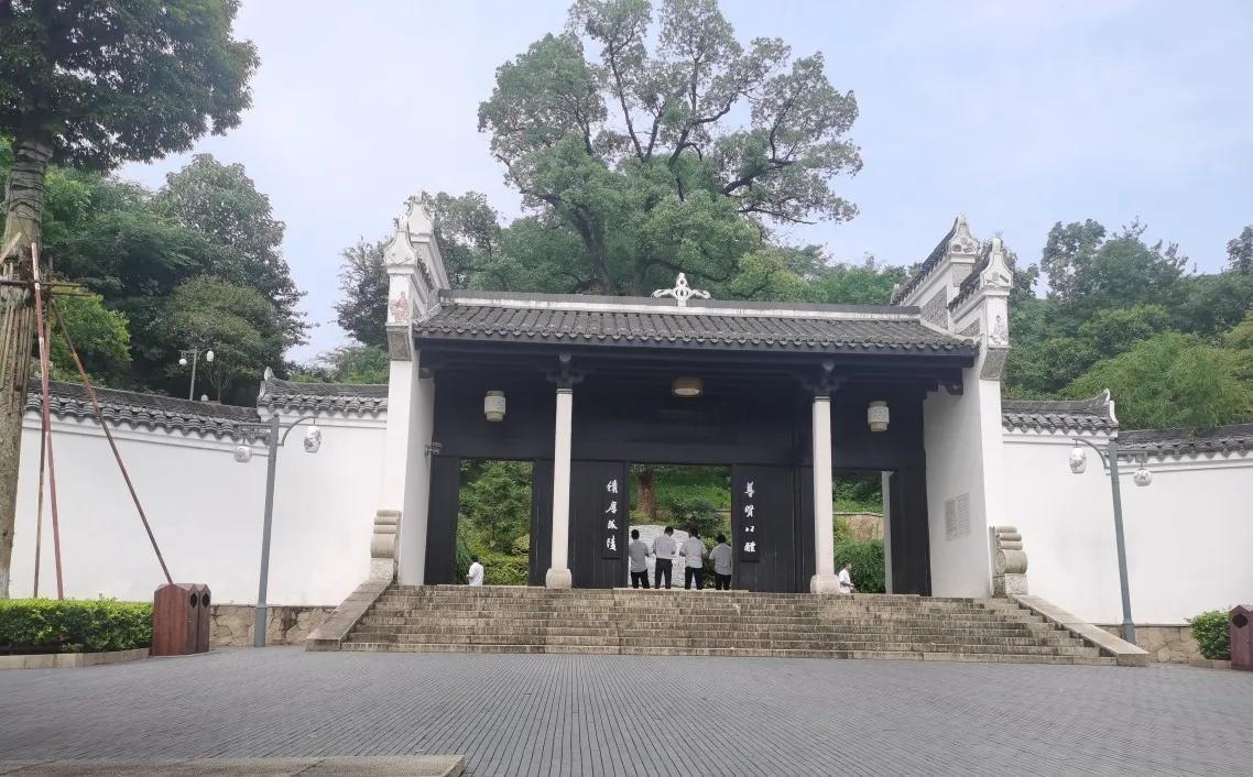 A scenic view of Zhuzhou Lujiang Shuyuan