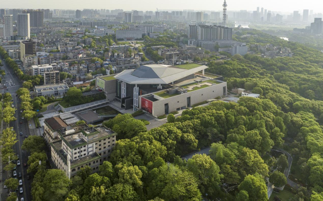 A scenic view of Zhuzhou Wangling Muqun