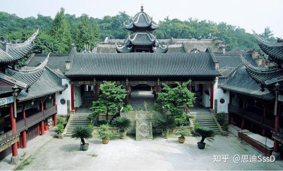 A scenic view of Zigong Jichengjing Yanzuofang Yizhi